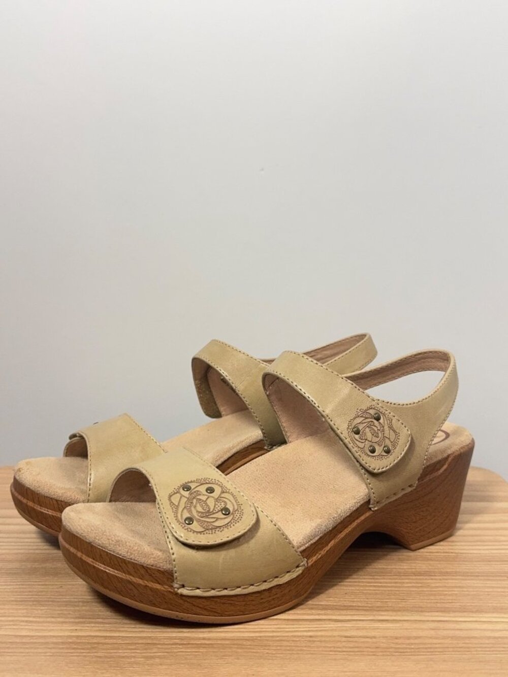 Dansko Women's Sonnet Slingback Sandals Tan Beige Leather Size EU 39 / US 8.5